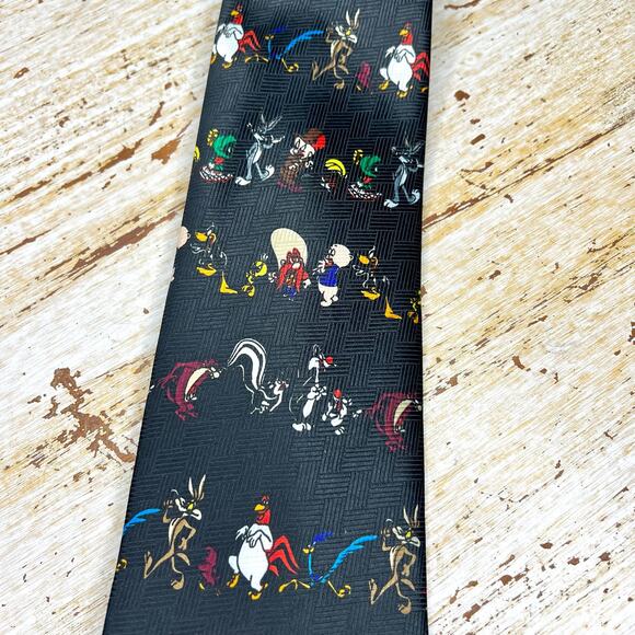 VTG 1997 Looney Tunes Mania Cartoon Character Tie - Picture 3 of 7